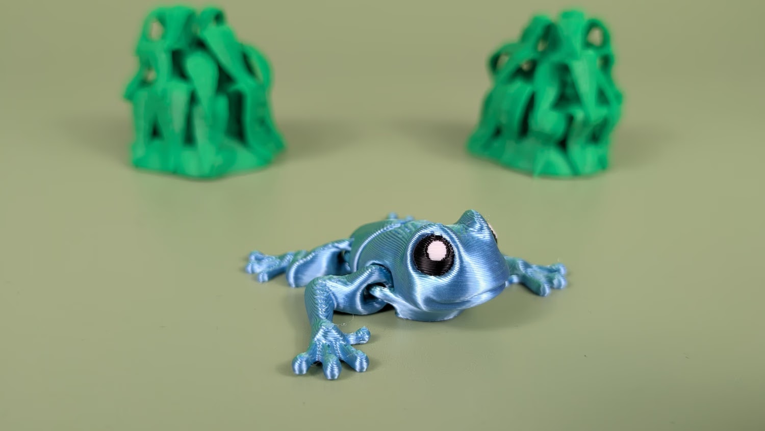 Poison Dart Frog Articulated Keychain Figure