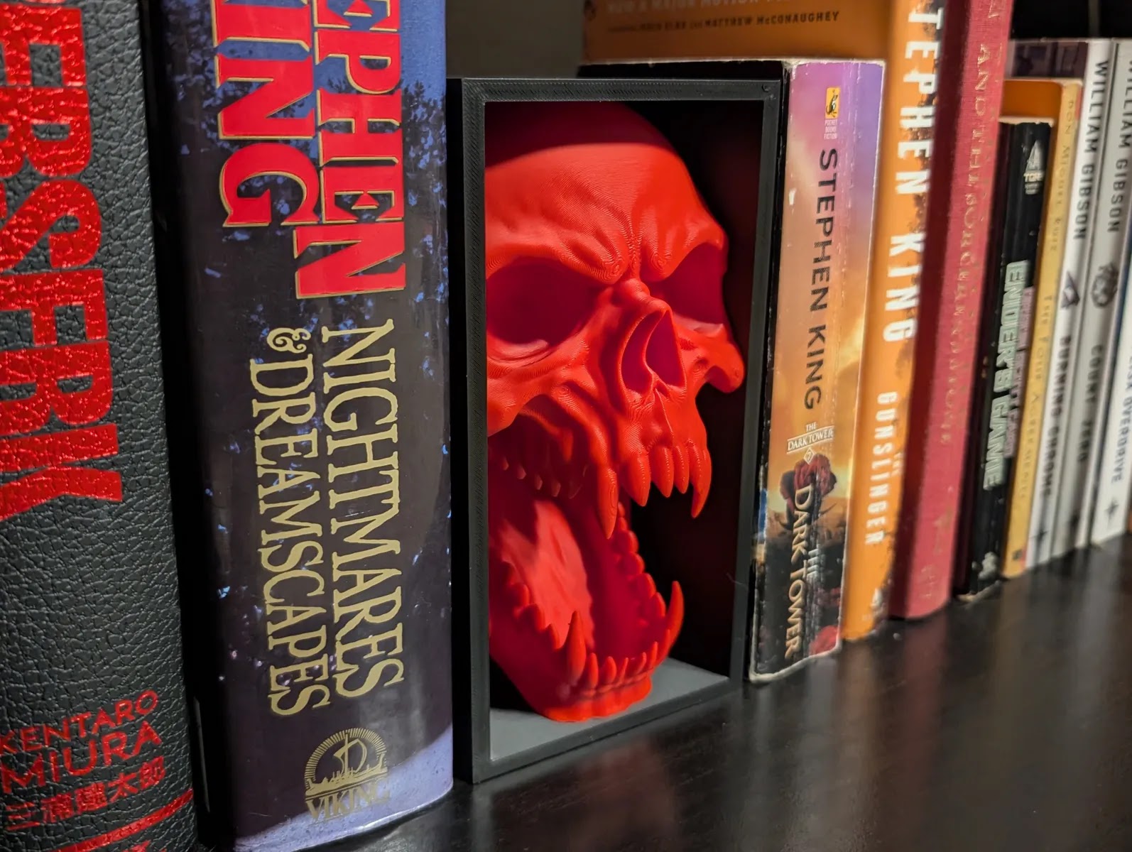 Screaming Skull Book Nook